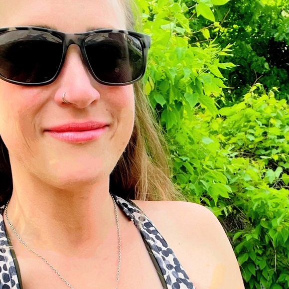 Meet your Posher, Sarah - Picture 3 of 4